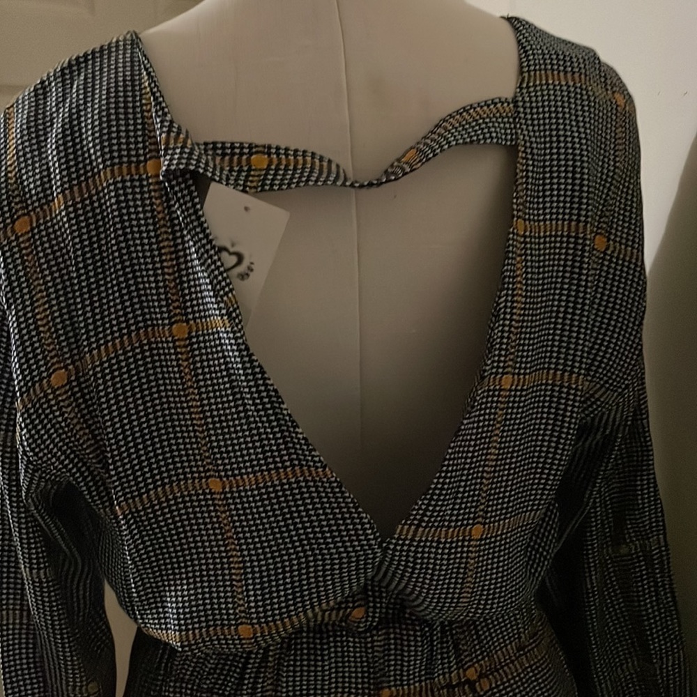 Dress - Picture 6 of 7